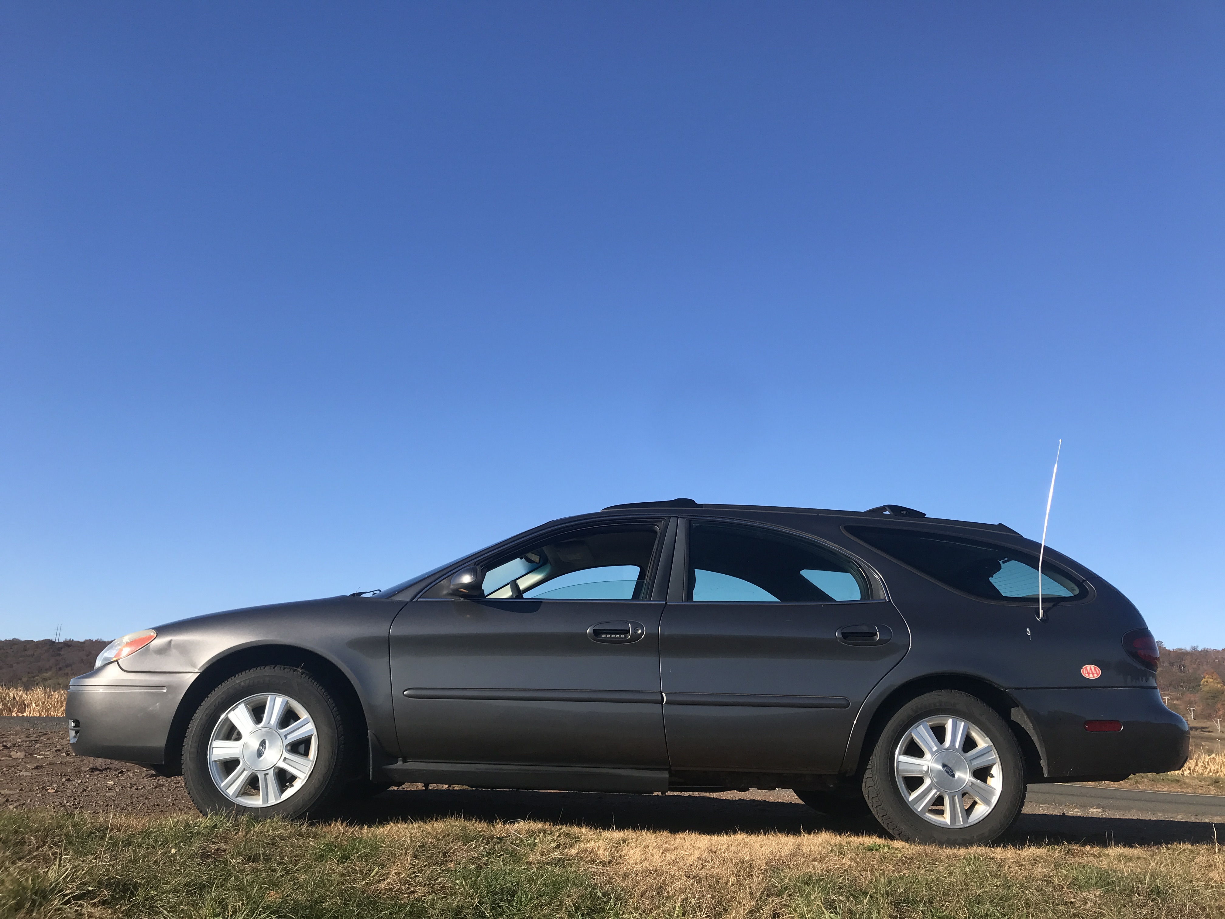 2005 Ford Taurus S Comfort Wagon — photo 25