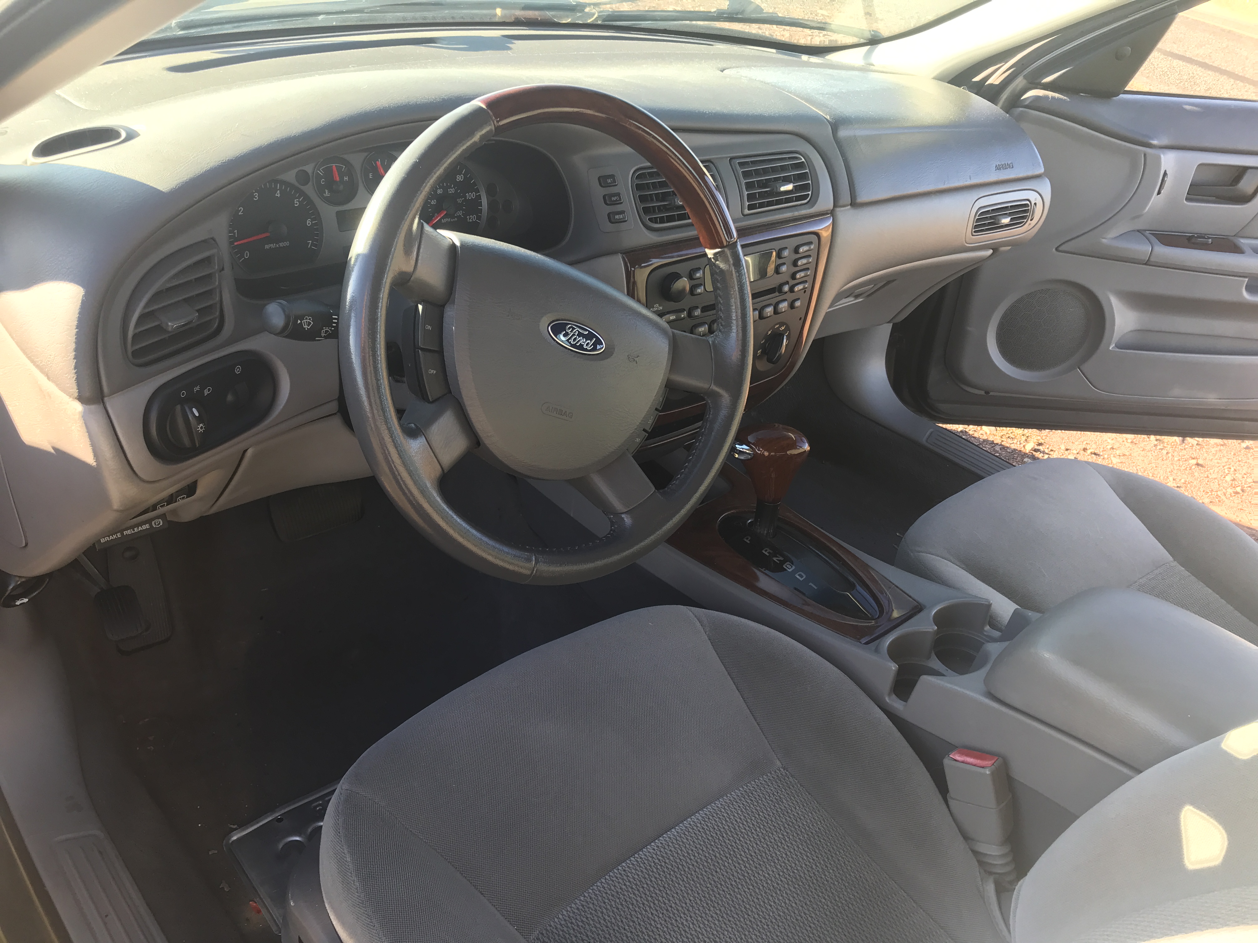 2005 Ford Taurus S Comfort Wagon — photo 49