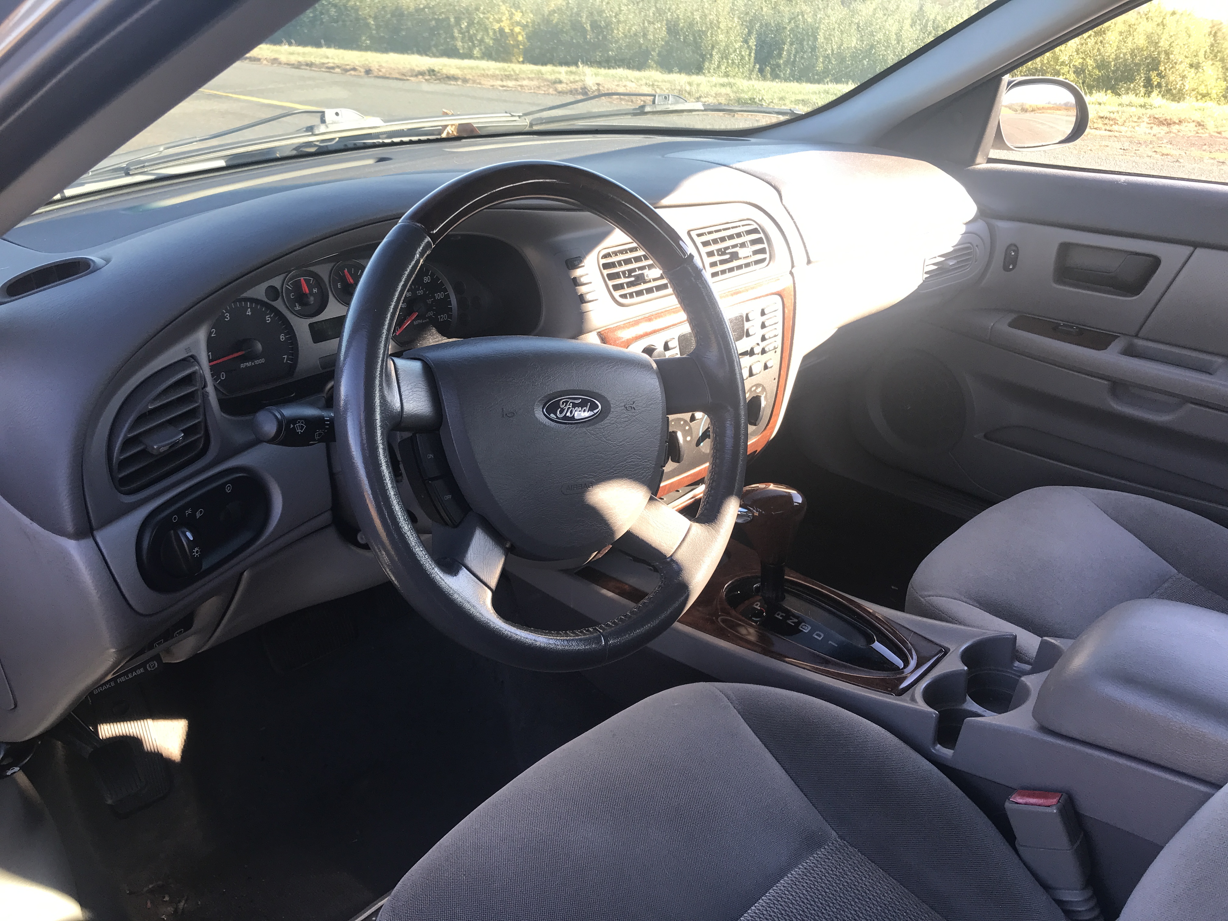 2005 Ford Taurus S Comfort Wagon — photo 136