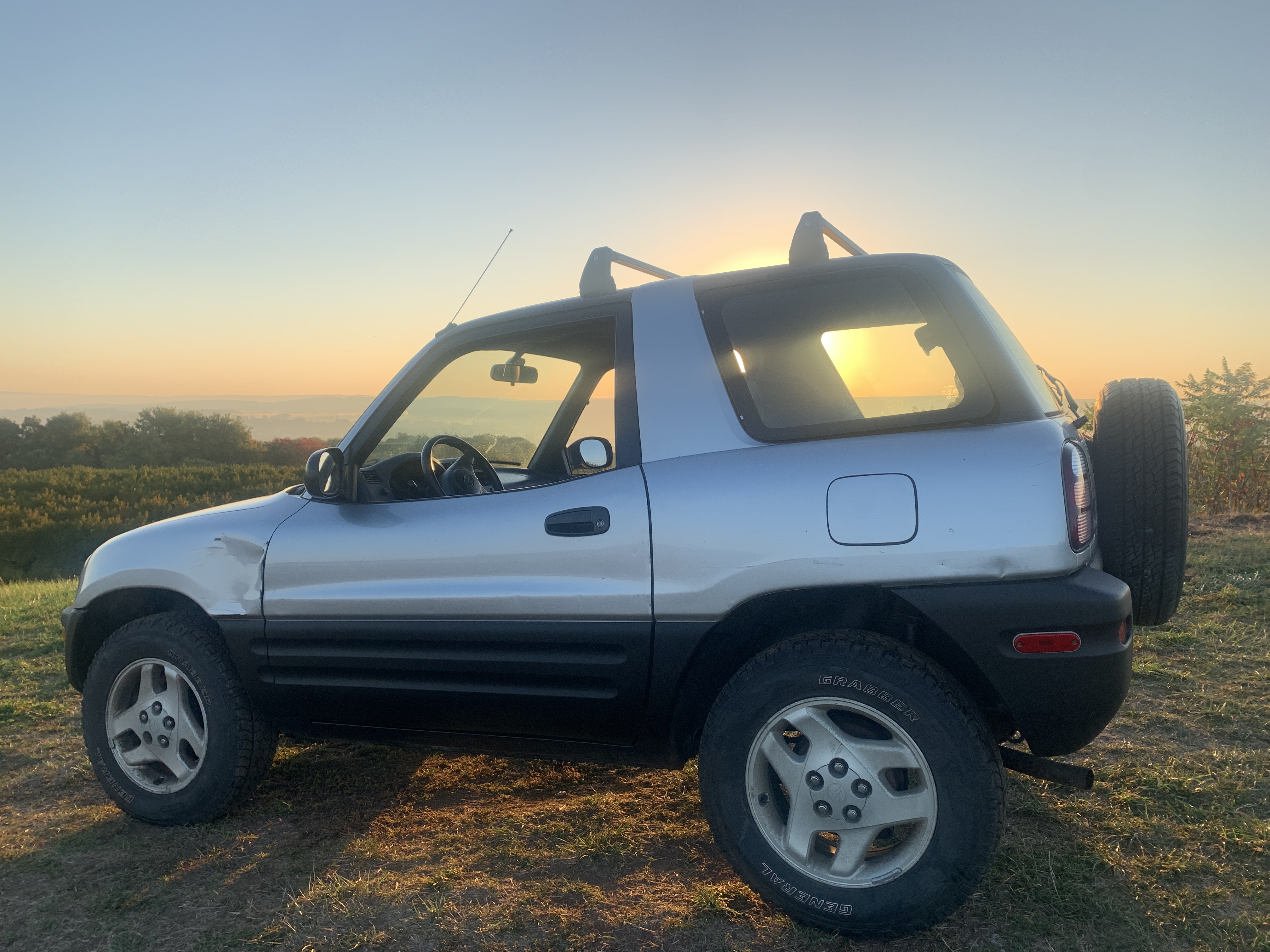 1998 Toyota RAV4 2 Door AWD — photo 5
