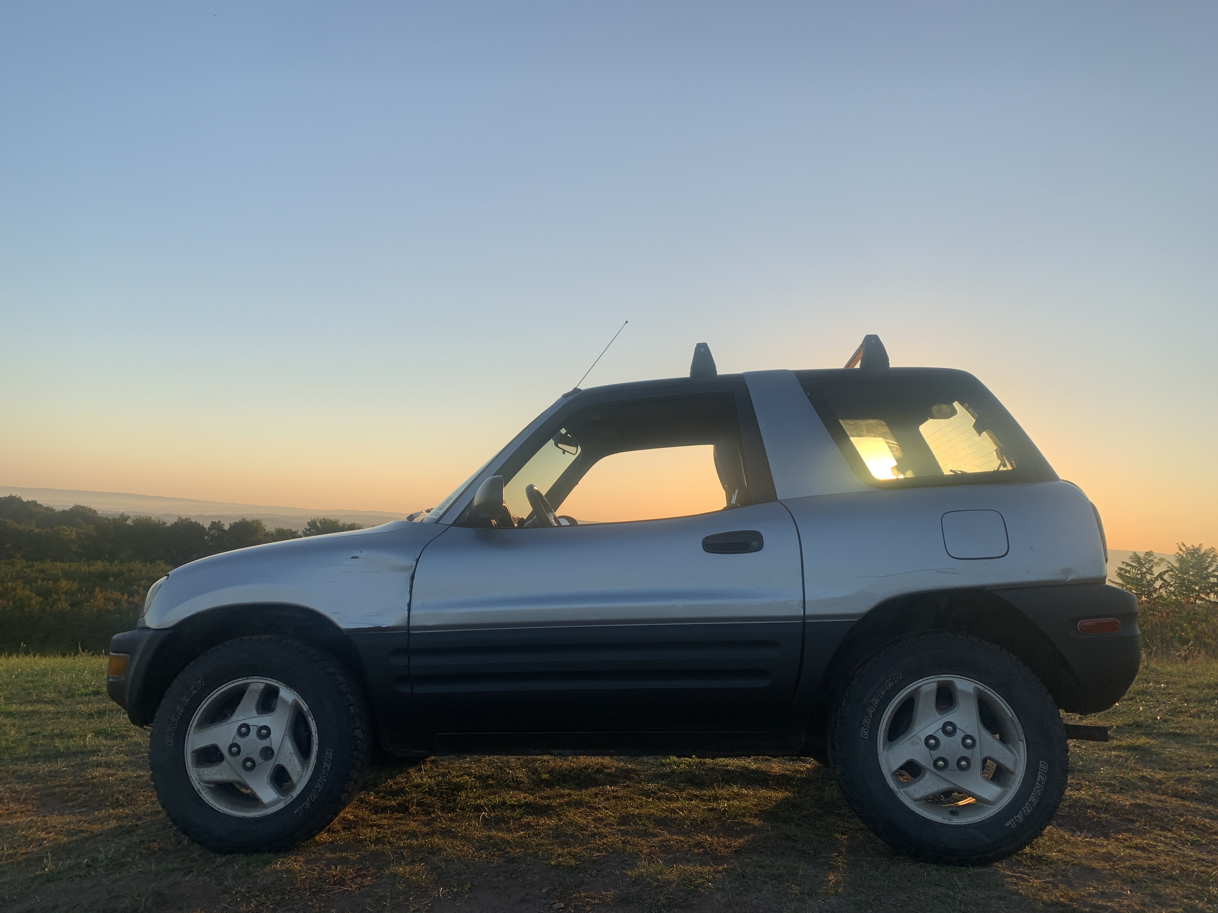 1998 Toyota RAV4 2 Door AWD — photo 46