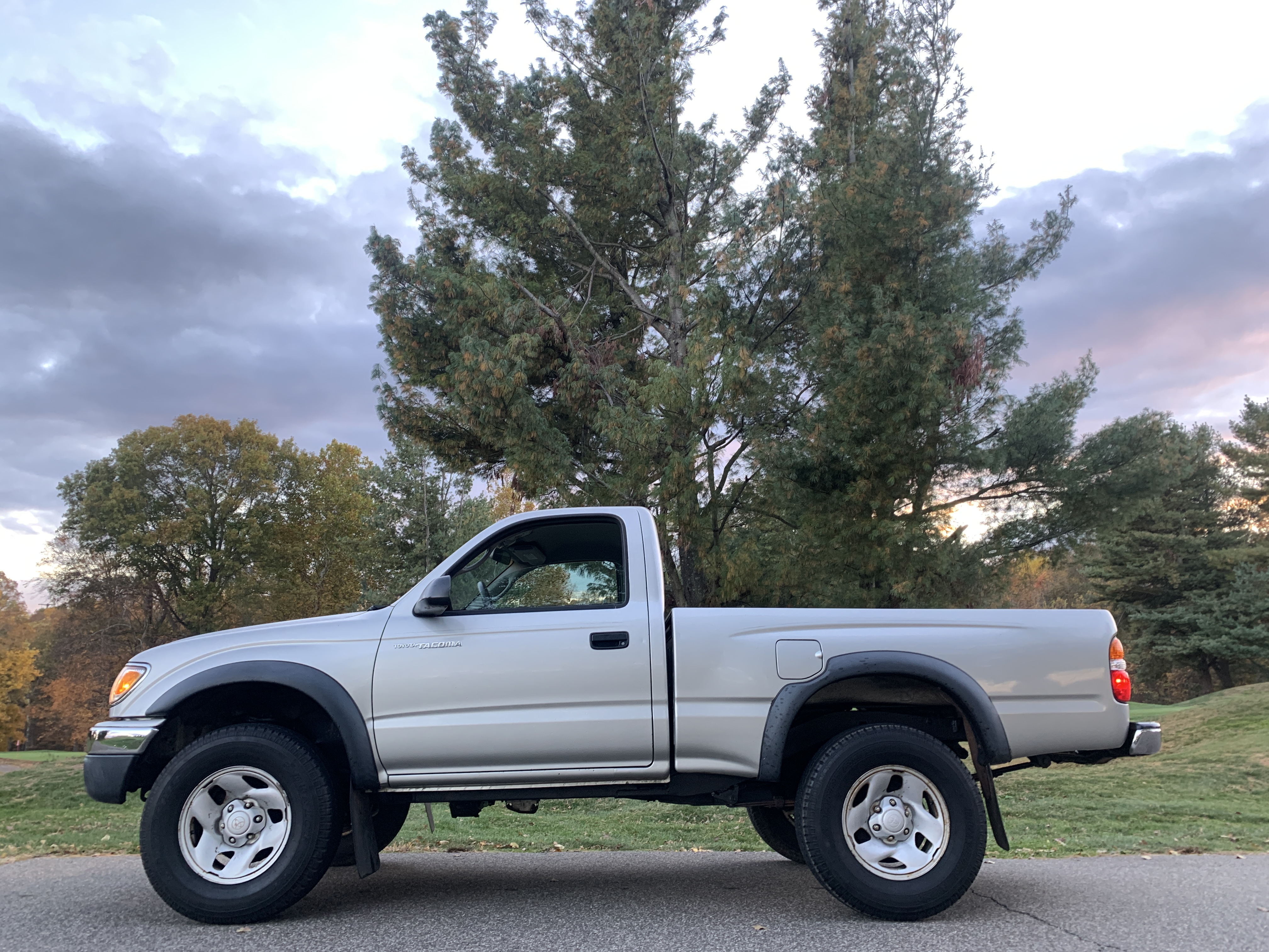 2004 Toyota Tacoma SR5 4x4 Pickup — photo 64