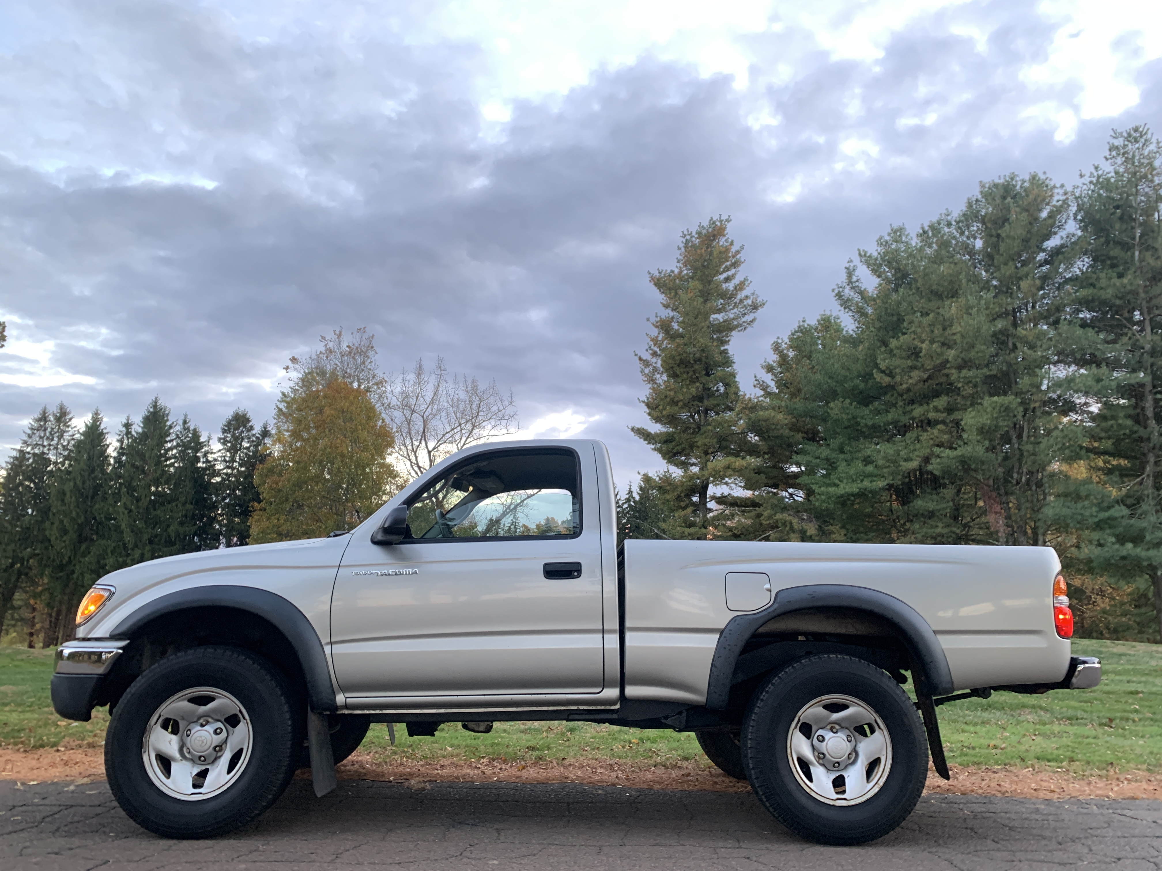 2004 Toyota Tacoma SR5 4x4 Pickup — photo 78