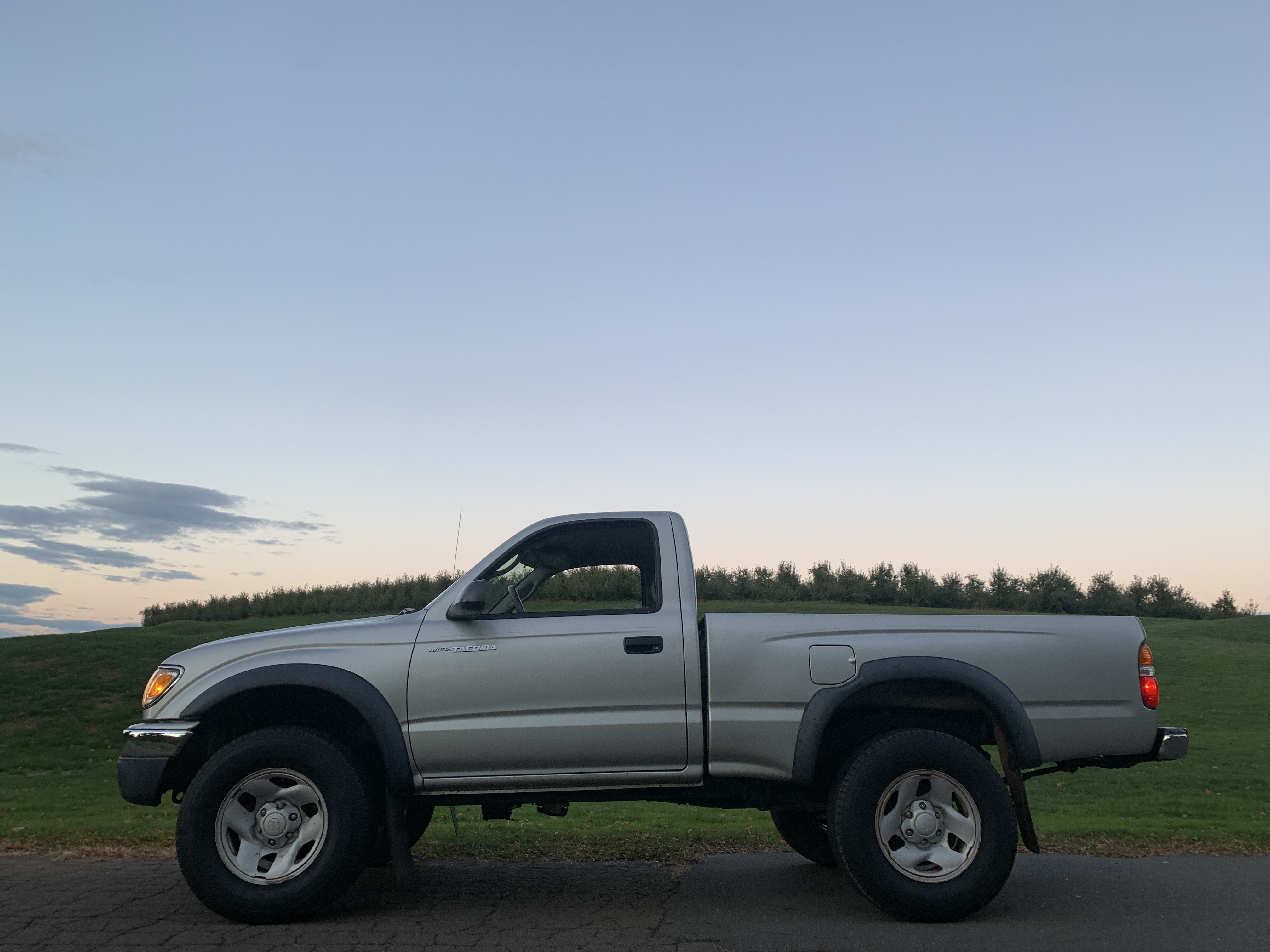 2004 Toyota Tacoma SR5 4x4 Pickup — photo 84