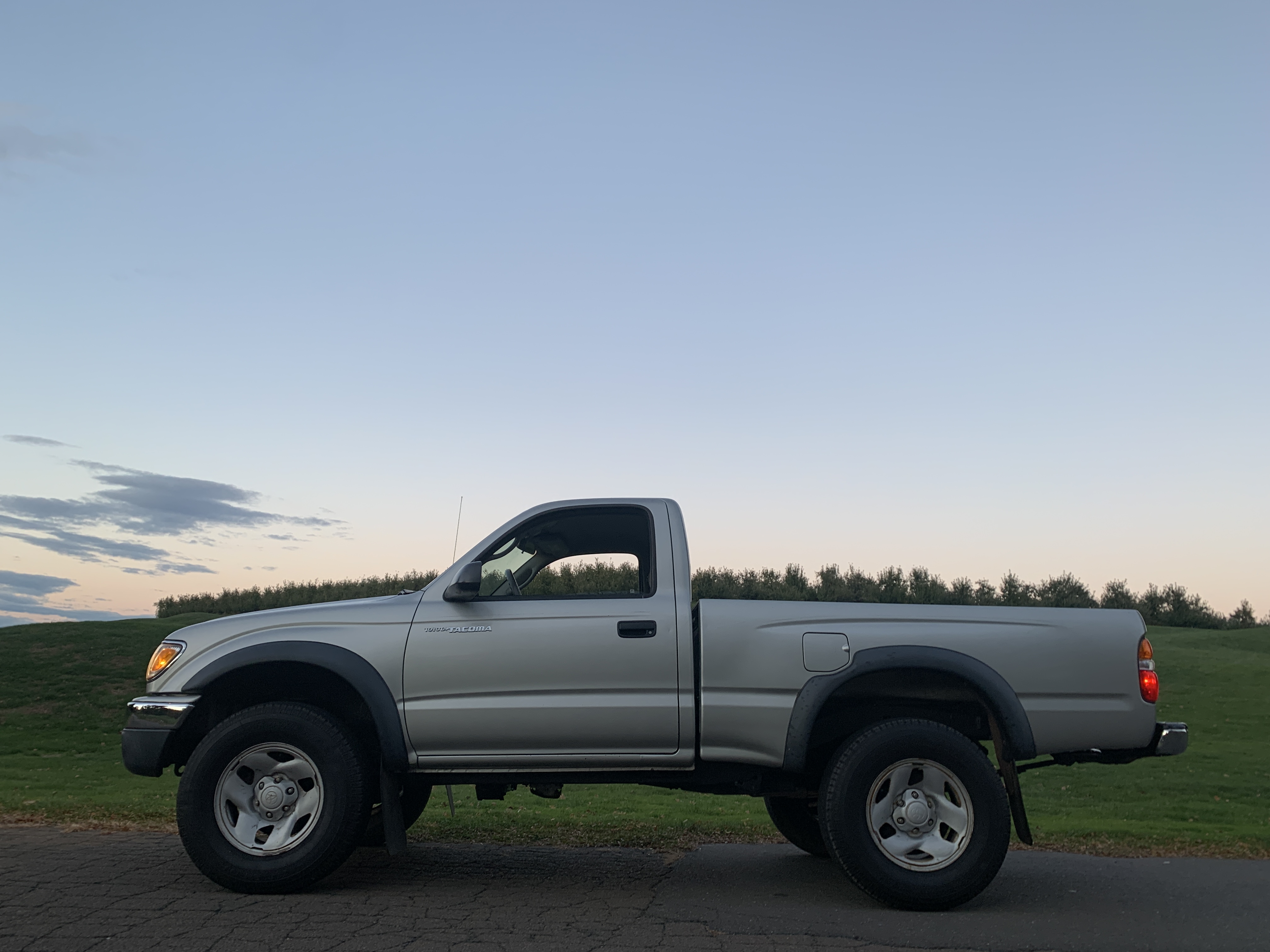 2004 Toyota Tacoma SR5 4x4 Pickup — photo 85
