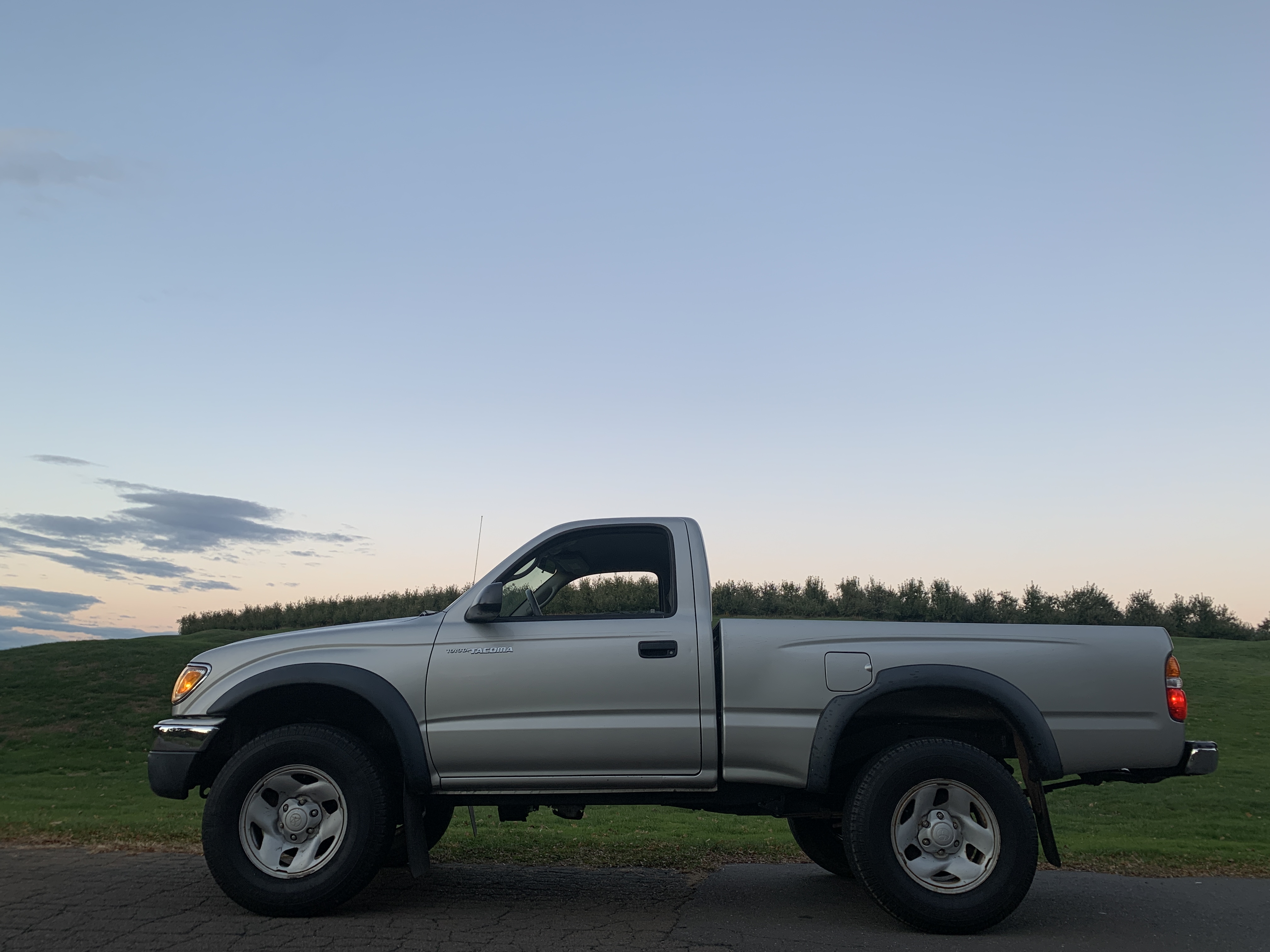 2004 Toyota Tacoma SR5 4x4 Pickup — photo 86