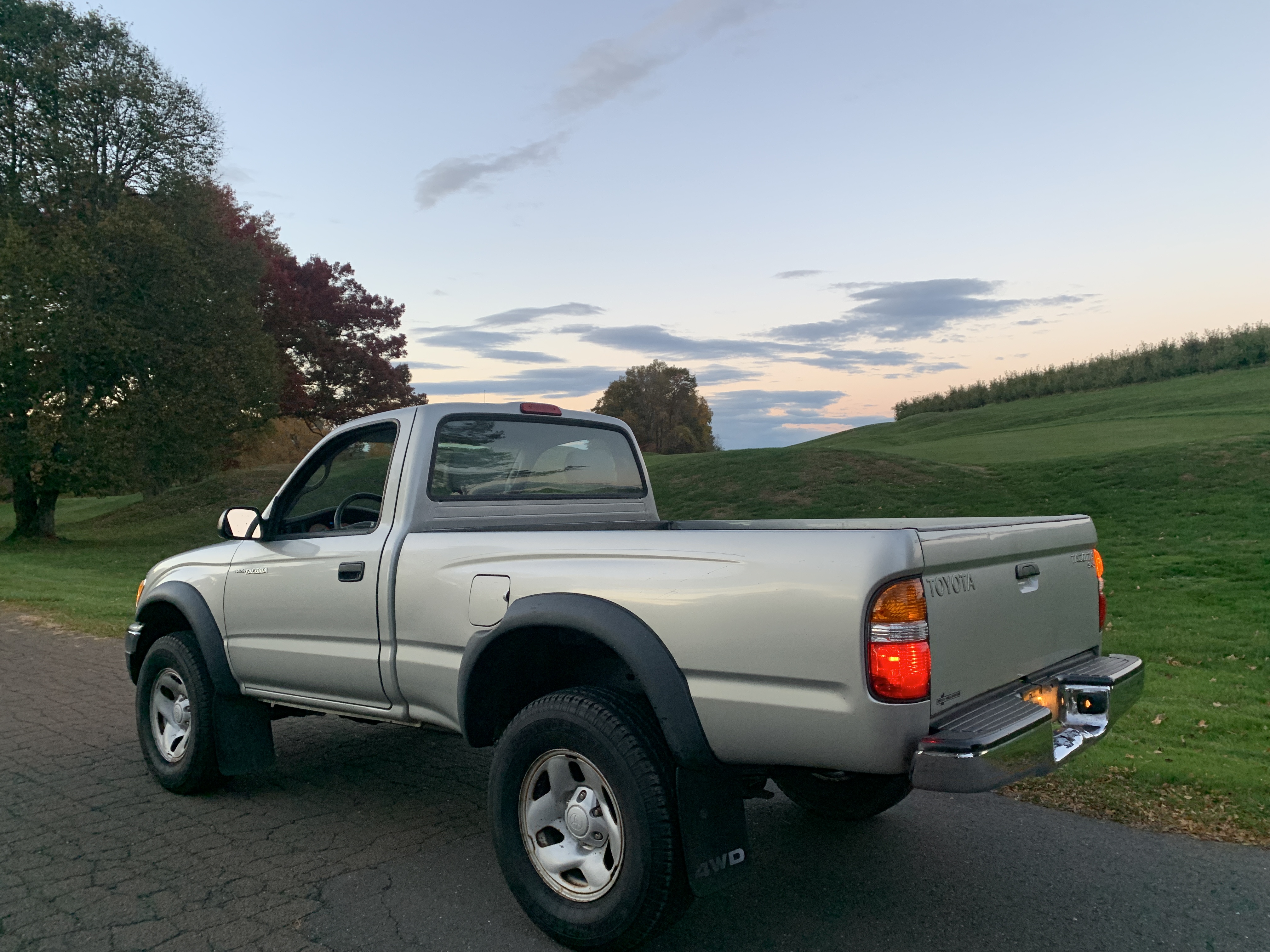 2004 Toyota Tacoma SR5 4x4 Pickup — photo 87